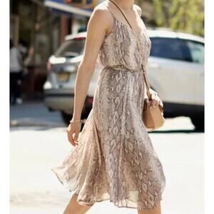 Banana Republic Snake Print Belted Dress Knee Length sz XS Strappy Chiffon Flowy